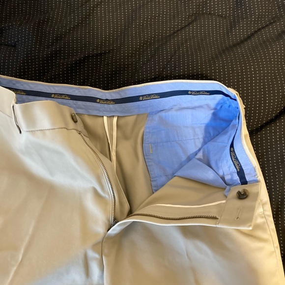Brooks Brothers shorts 32w - 9in inseam - Picture 4 of 5